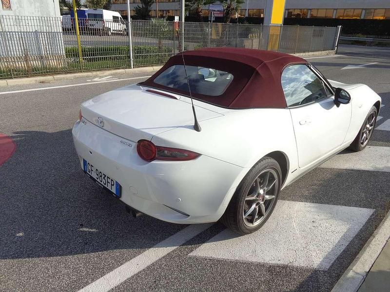 Usata Mazda MX5 132 CV (97 kW) 2021 Bianco Cabrio
