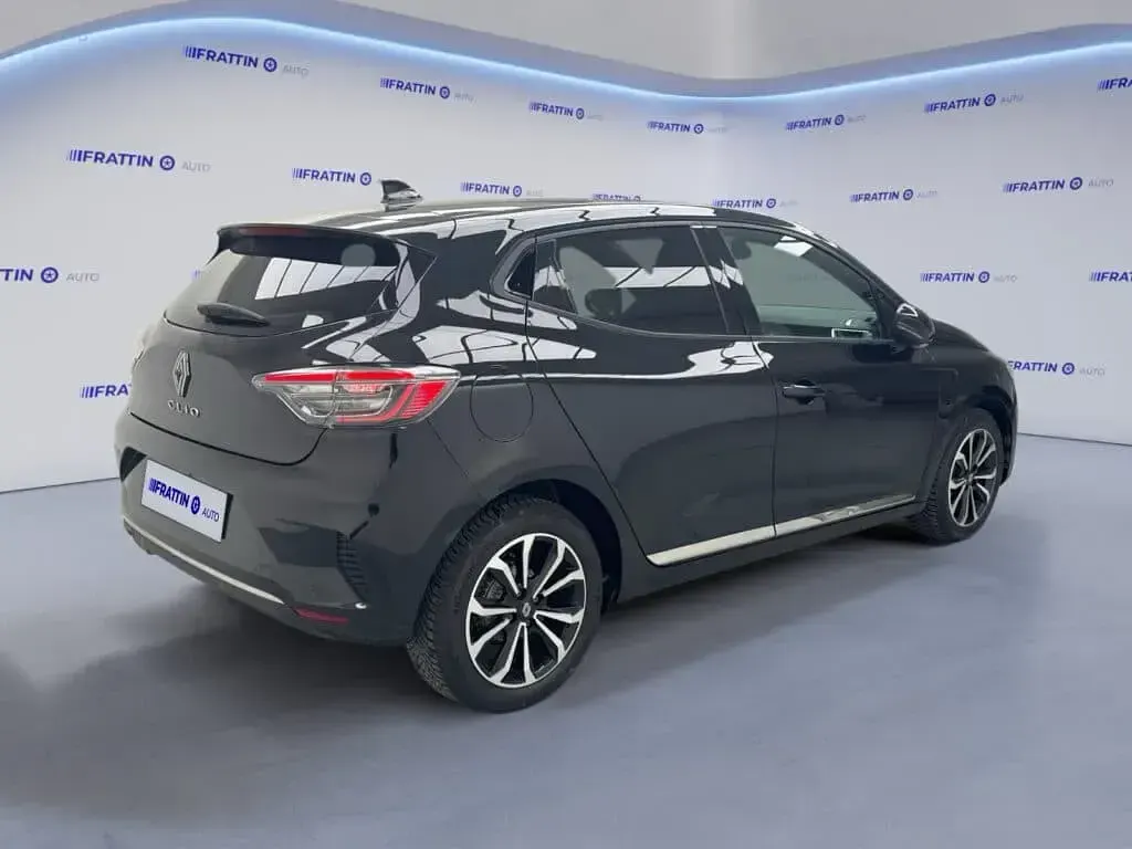 Usata Renault Clio Techno 90 CV (66 kW) 2025 Nero Utilitaria