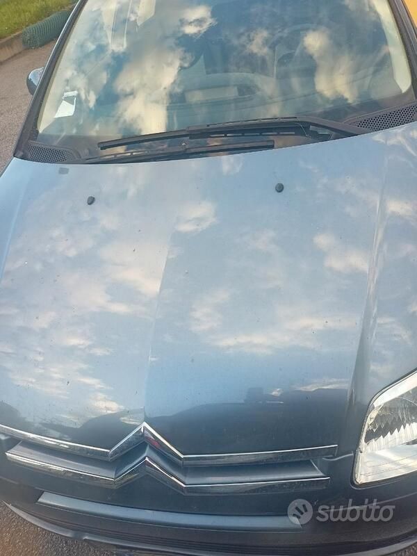 Begagnad Citroën C4 88 HK (64 kW) 2005 Grå Sedan
