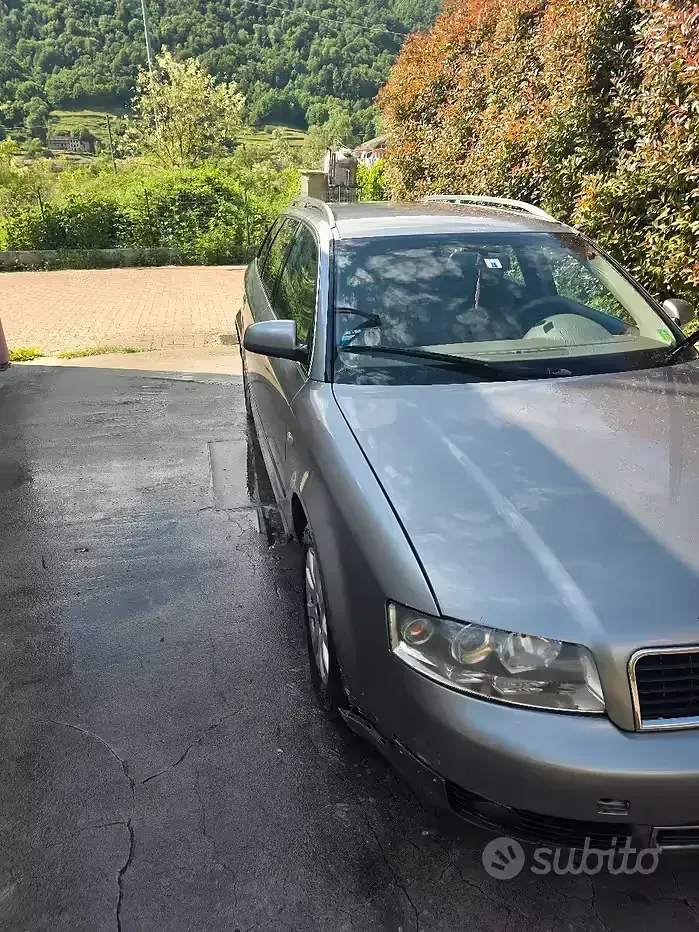 Usata Audi A4 130 CV (95 kW) 2001 Grigio Station wagon