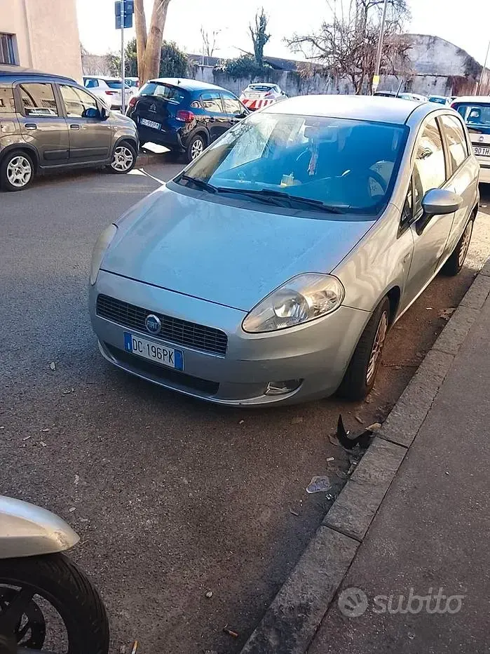 Usata Fiat Grande Punto Dynamic 77 CV (56 kW) 2006 Grigio Utilitaria