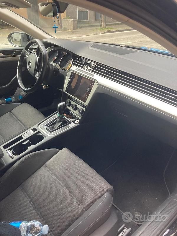 Usata VW Passat 120 CV (88 kW) 2019 Nero Berlina