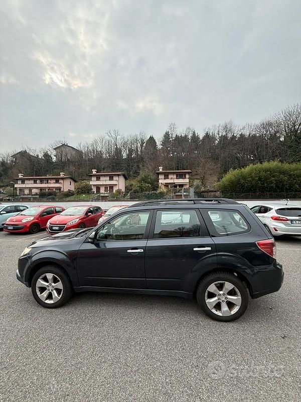 Usata Subaru Forester 2013 Blu SUV