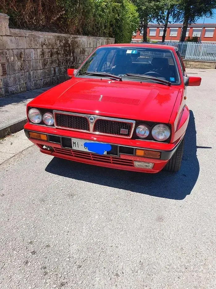 Usata Lancia Delta 196 CV (144 kW) 1989 Rosso Utilitaria