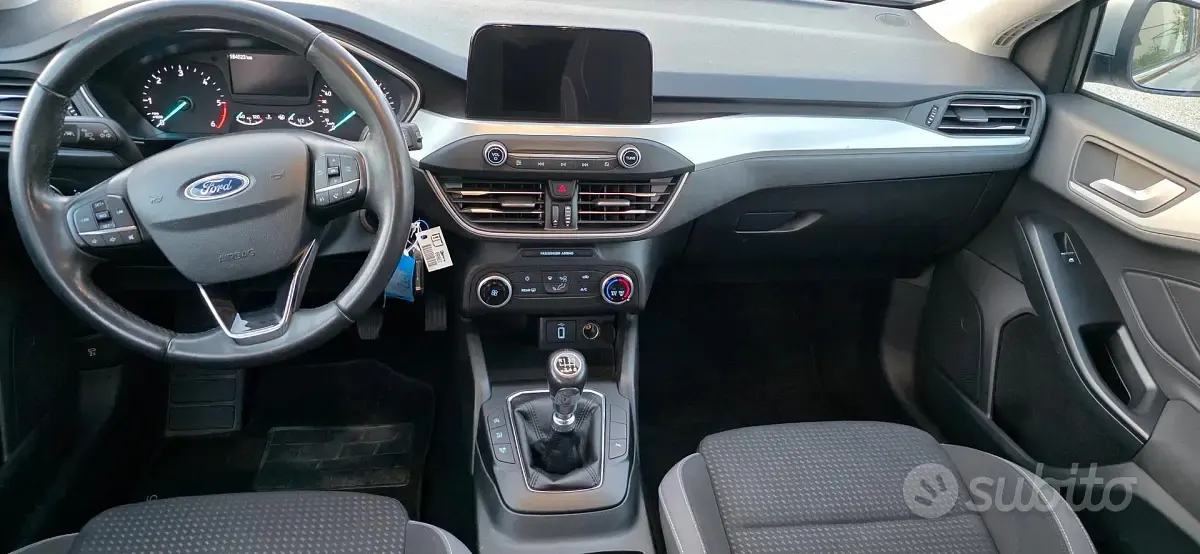 Usata Ford Focus Titanium 100 CV (73 kW) 2019 Grigio Station wagon