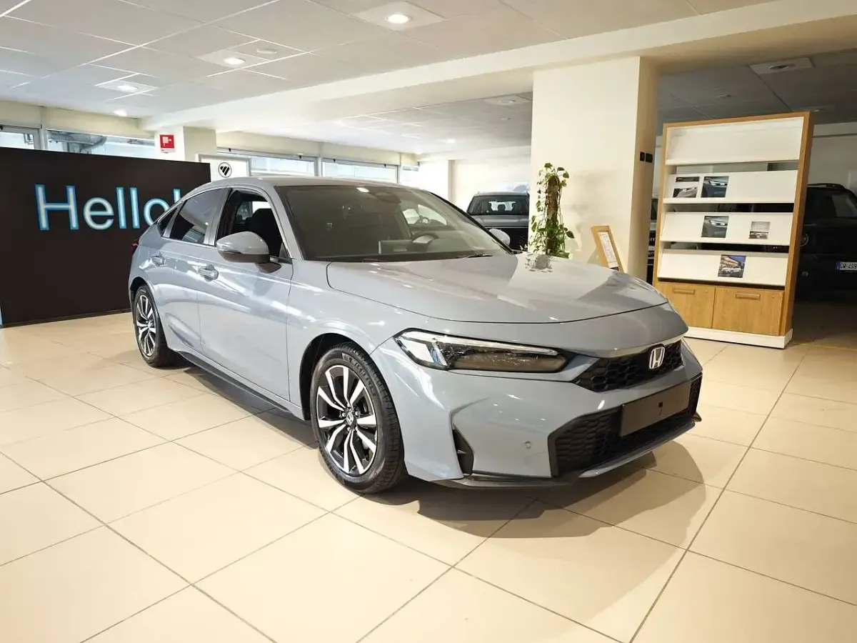 Nuova Honda Civic Elegance 143 CV (105 kW) 2026 Sonic grey Berlina