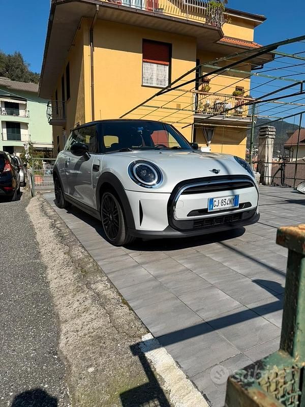 Usata Mini Cooper Classic 136 CV (100 kW) 2022 Grigio Utilitaria