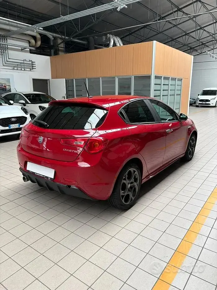 Usata Alfa Romeo Giulietta Super 120 CV (88 kW) 2017 Rosso Utilitaria
