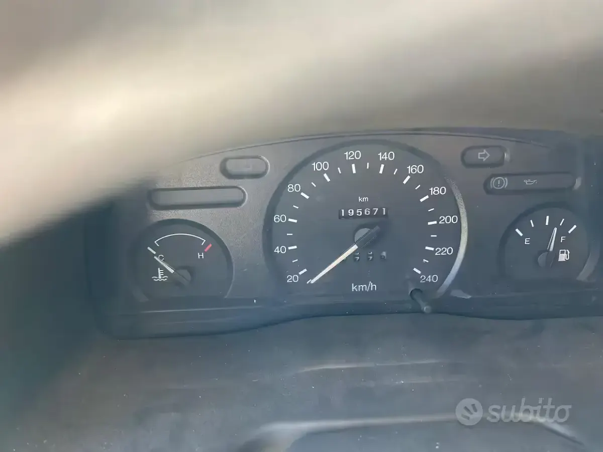 Usado Ford Transit 125 CV (91 kW) 2002 Blanco