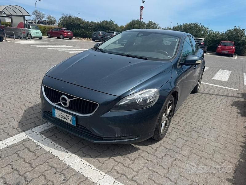 Usata Volvo V40 2016 Blu Berlina
