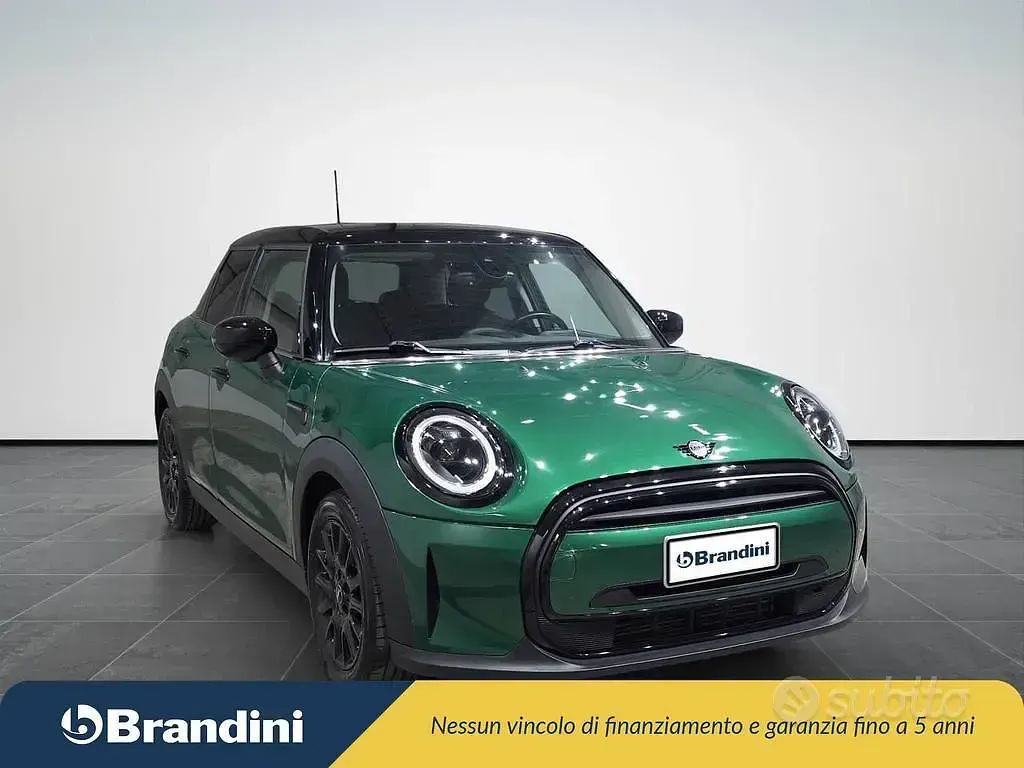 Usata Mini Cooper Classic 136 CV (100 kW) 2024 Verde Utilitaria