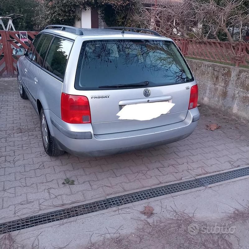 Usata VW Passat Highline 125 CV (91 kW) 1998 Grigio Station wagon