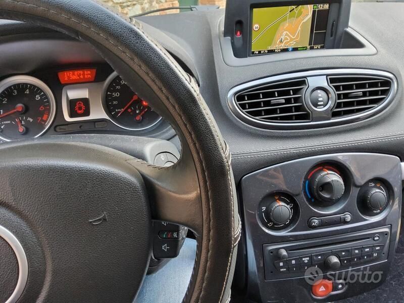 Usata Renault Clio II Dynamique 103 CV (75 kW) 2011 Nero Berlina