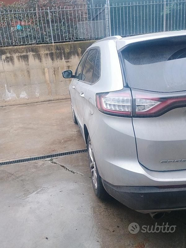 Usata Ford Edge ST-Line 210 CV (154 kW) 2017 Grigio SUV