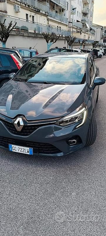 Usata Renault Clio V Intens 100 CV (73 kW) 2020 Grigio Utilitaria