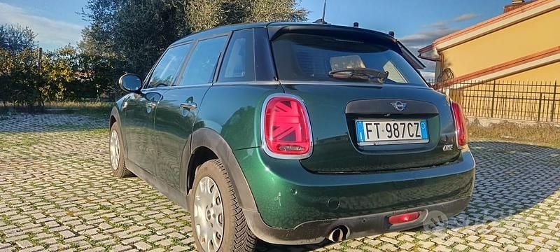 Usata Mini ONE 75 CV (55 kW) 2018 Verde Utilitaria
