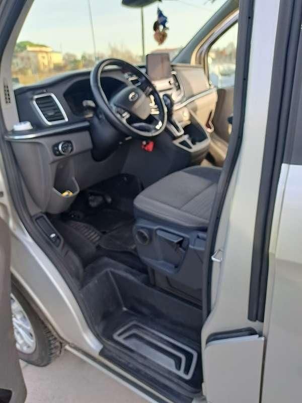 Usata Ford Tourneo Custom 185 CV (136 kW) 2019 Grigio Furgone