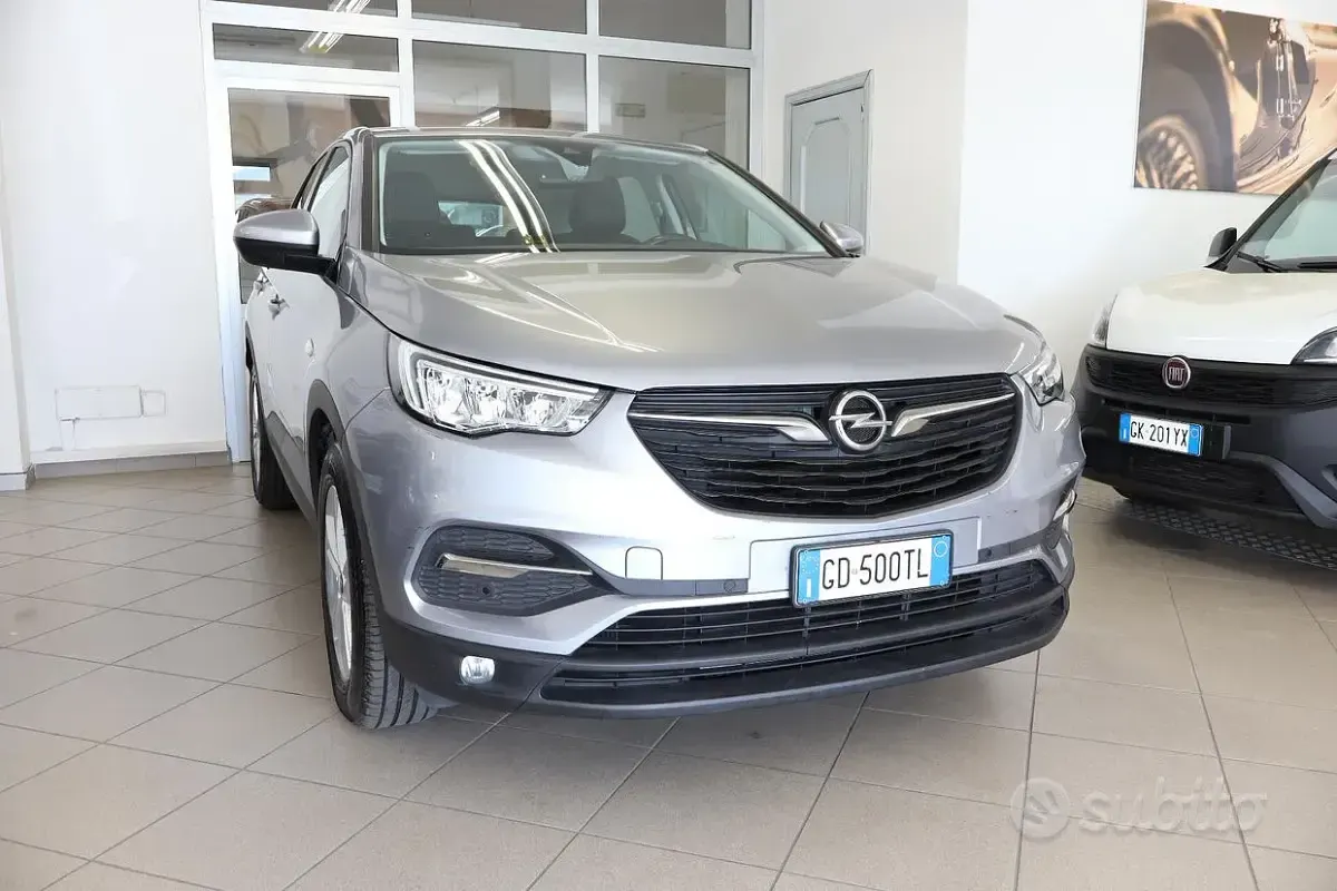 Usata Opel Grandland X Business Edition 131 CV (96 kW) 2020 Grigio SUV