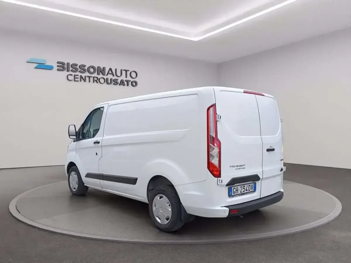 Usata Ford Transit Custom Trend 131 CV (96 kW) 2021 Bianco frozen Furgone