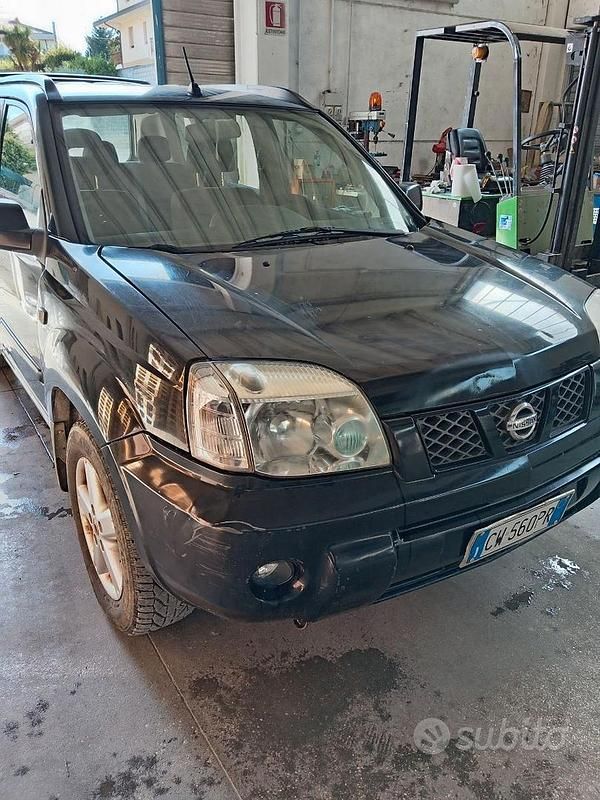 Usata Nissan X-Trail 136 CV (100 kW) 2005 Nero SUV