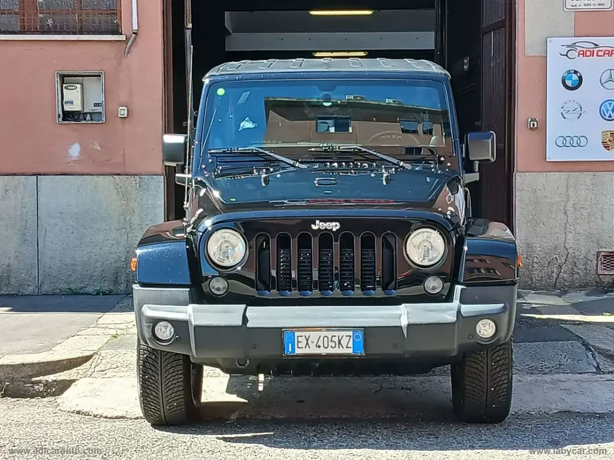 Usata Jeep Wrangler Sahara 200 CV (147 kW) 2014 Nero SUV