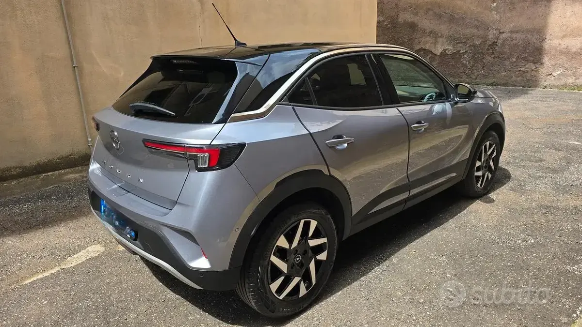Usata Opel Mokka 101 CV (74 kW) 2023 Grigio SUV