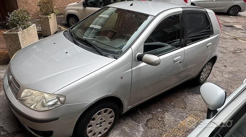 Usata Fiat Punto Classica 60 CV (44 kW) 2008 Grigio Berlina