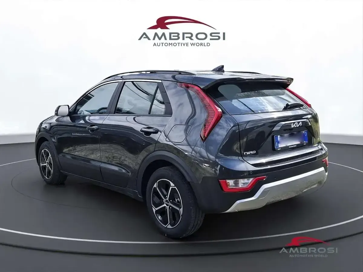 Nuova Kia Niro 129 CV (94 kW) 2026 Interstellar grey SUV
