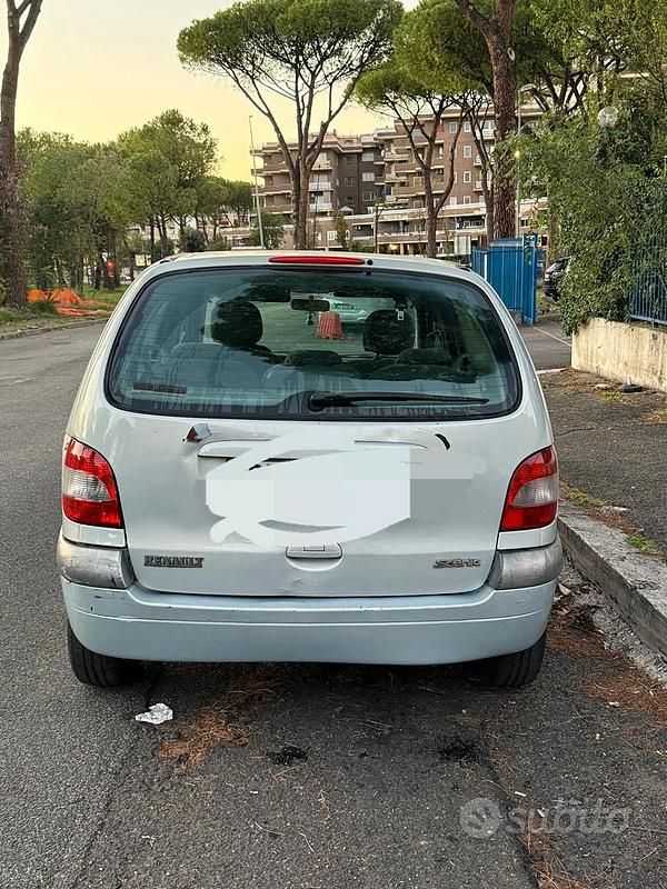 Usata Renault Scénic 116 CV (85 kW) 2003 Grigio Monovolume