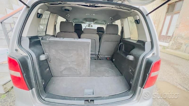 Usata VW Touran 2005 Grigio Monovolume