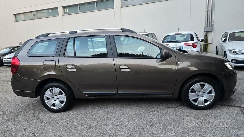 Usata Dacia Logan MCV Lauréate 90 CV (66 kW) 2017 Marrone Station wagon