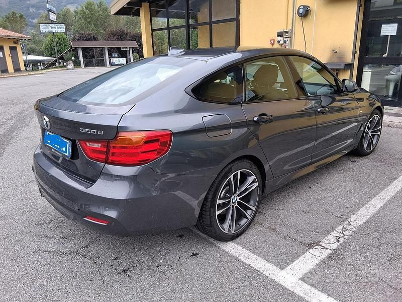 Usata BMW 320 Gran Turismo M Sport 190 CV (139 kW) 2016 Grigio Berlina