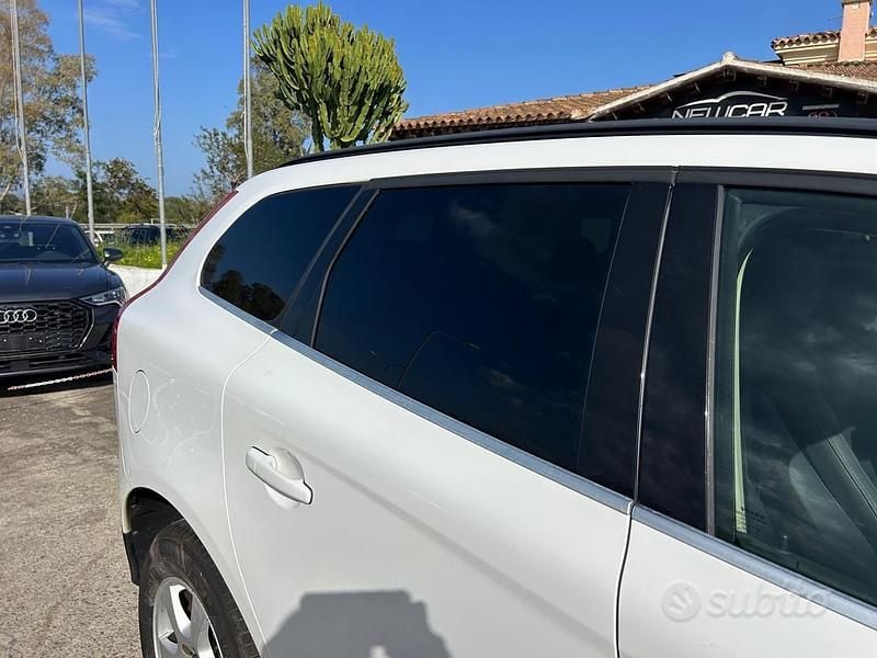 Usata Volvo XC60 Momentum 163 CV (119 kW) 2011 Bianco SUV