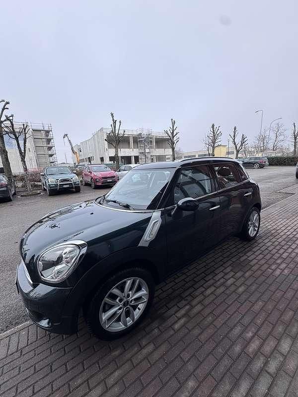 Usata Mini Countryman 122 CV (89 kW) 2012 Verde SUV