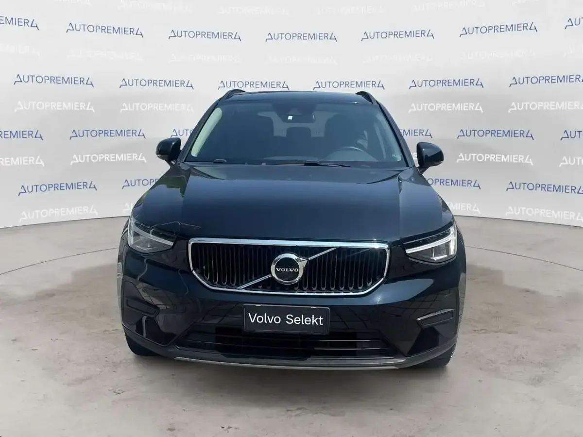 Usata Volvo XC40 129 CV (94 kW) 2022 Nero SUV