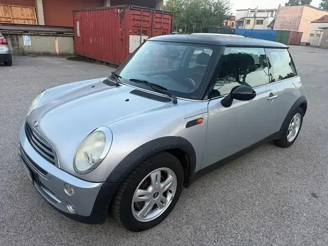 Usata Mini Cooper 116 CV (85 kW) 2006 Utilitaria