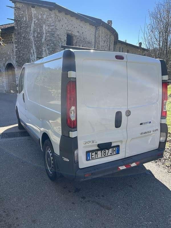 Usata Opel Vivaro 125 CV (91 kW) 2012 Monovolume