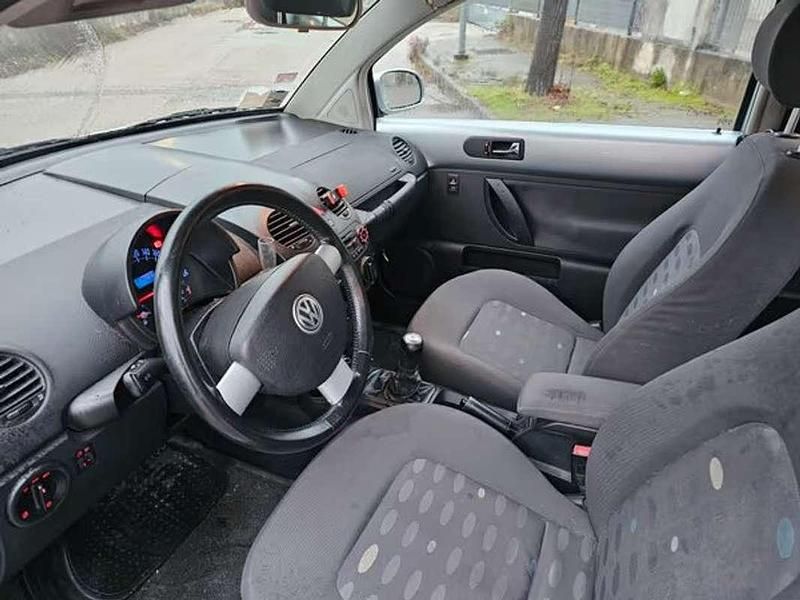 Usata VW New Beetle 101 CV (74 kW) 2003 Argento Utilitaria