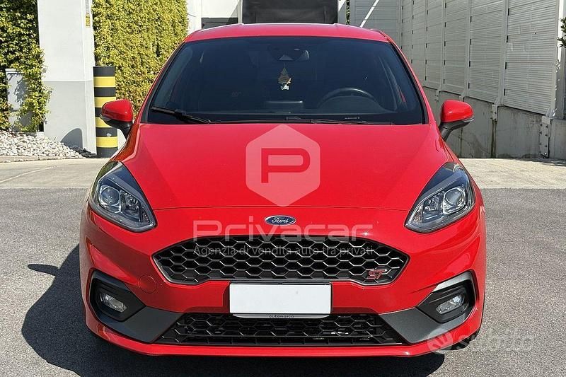 Usata Ford Fiesta ST 200 CV (147 kW) 2018 Rosso Utilitaria