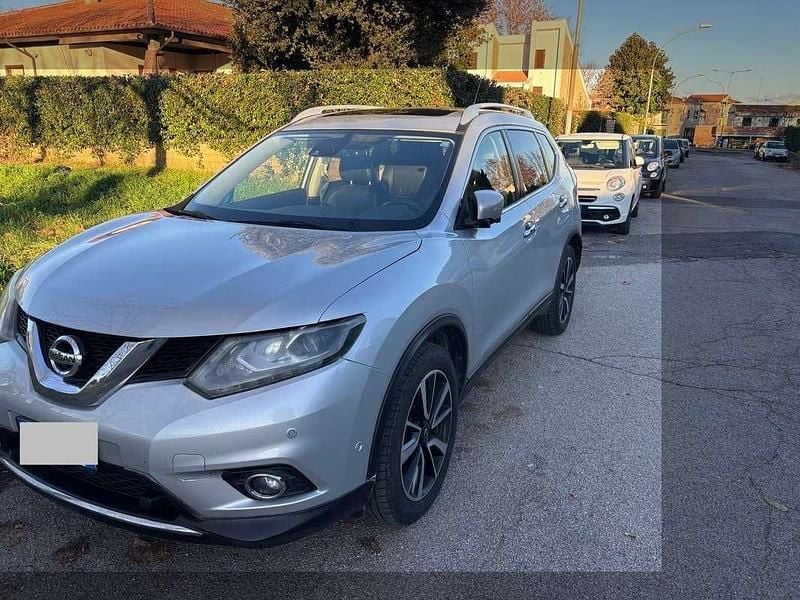 Grigio Usata 2017 Nissan X-Trail Acenta Premium SUV | 12.500 € (Buon prezzo) - Immagine 1/4