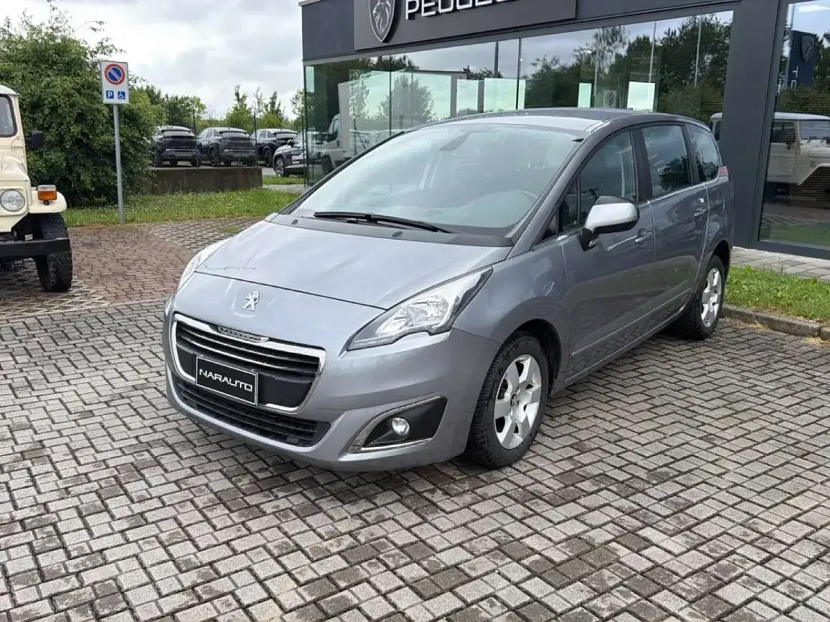 Usata Peugeot 5008 Allure 156 CV (114 kW) 2014 Blu/azzurro Monovolume