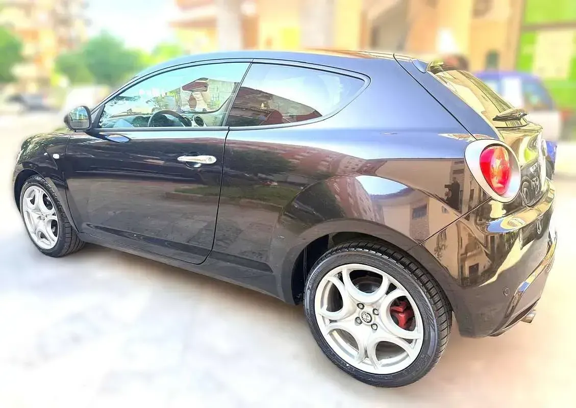 Usata Alfa Romeo MiTo Distinctive 84 CV (61 kW) 2011 Nero Utilitaria
