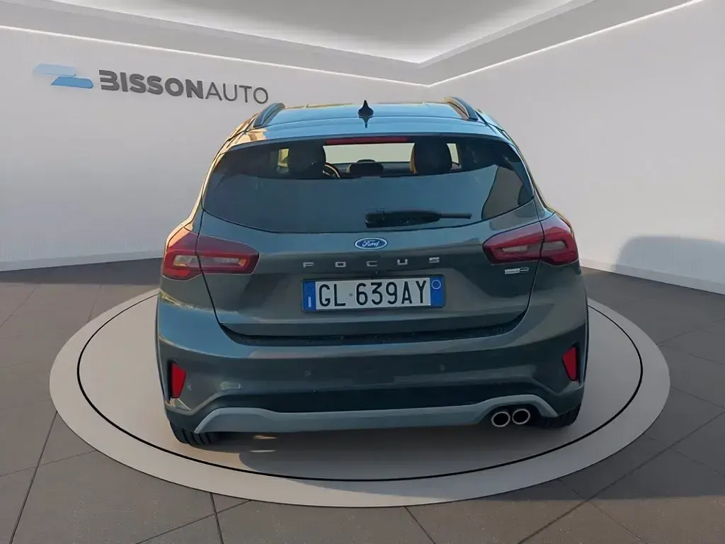 Usata Ford Focus Active 125 CV (91 kW) 2022 Magnetic grey (metallizzato) Berlina