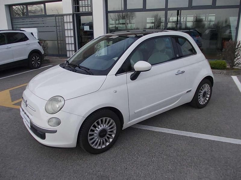 Usata Fiat 500 Lounge 69 CV (50 kW) 2011 Bianco Utilitaria