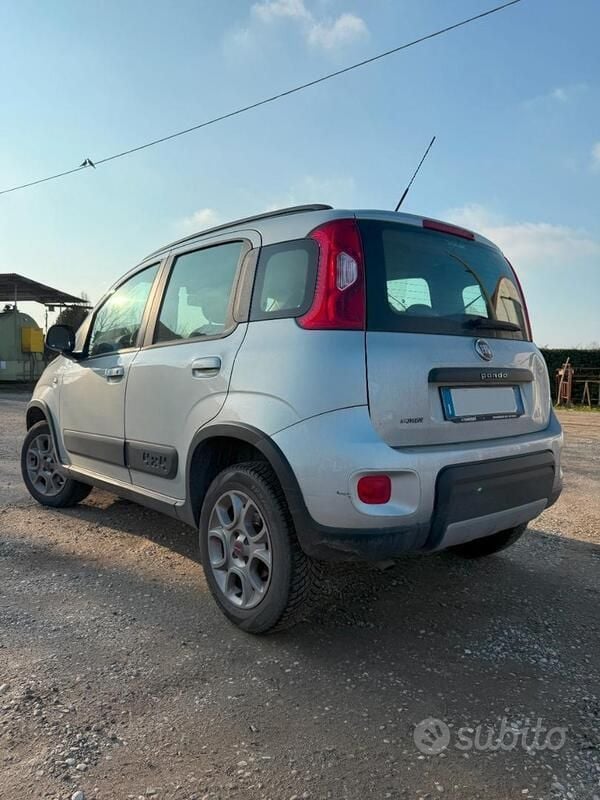 Usata Fiat Panda 4x4 95 CV (69 kW) 2015 Grigio Utilitaria