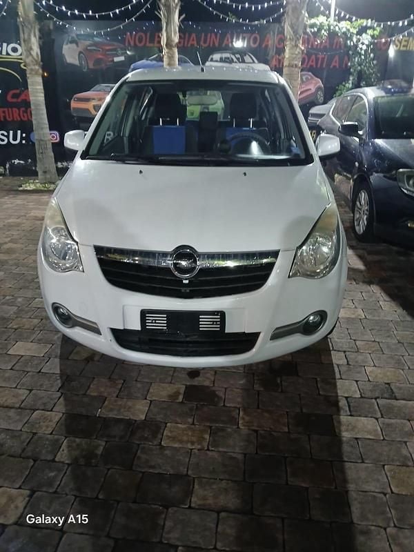 Bianco Usata 2010 Opel Agila Enjoy Monovolume | 3500 € (Buon prezzo) - Immagine 1/4