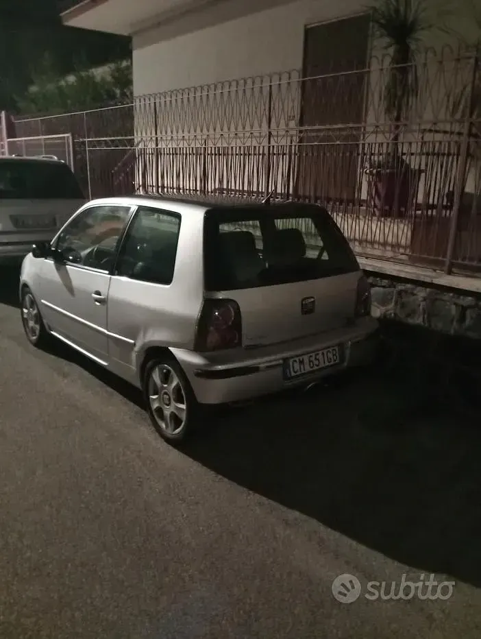 Usata Seat Arosa FR 101 CV (74 kW) 2003 Grigio Utilitaria