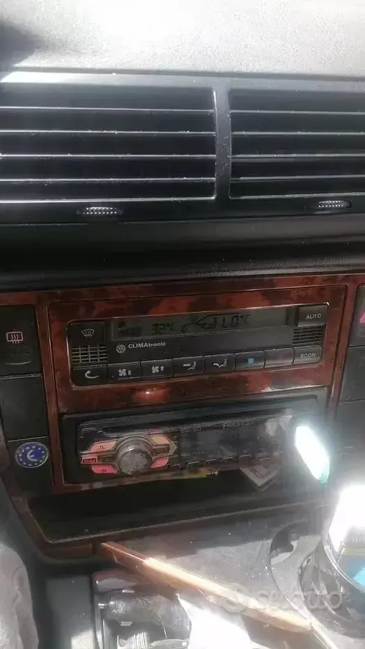 Usata VW Passat 110 CV (80 kW) 1999 Viola Berlina