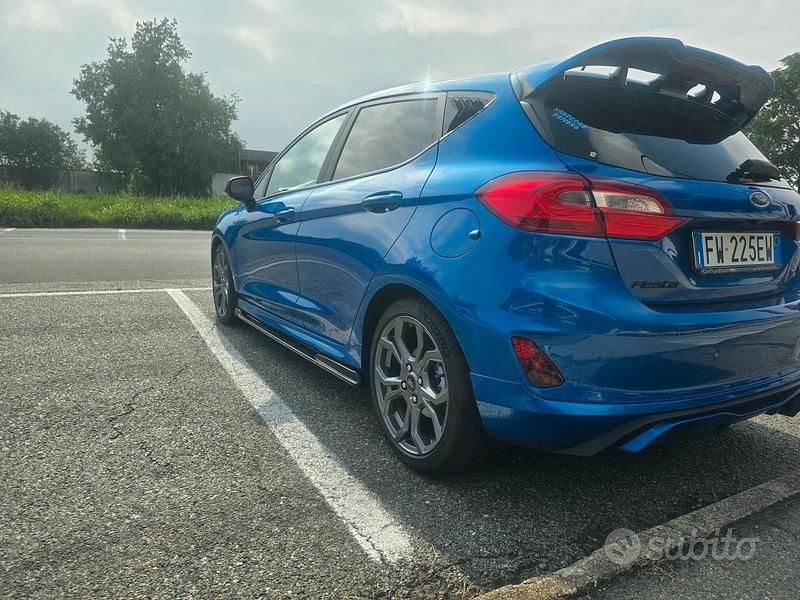 Blu Usata 2019 Ford Fiesta ST-Line Berlina | 13.990 € (Cara) - Immagine 1/4