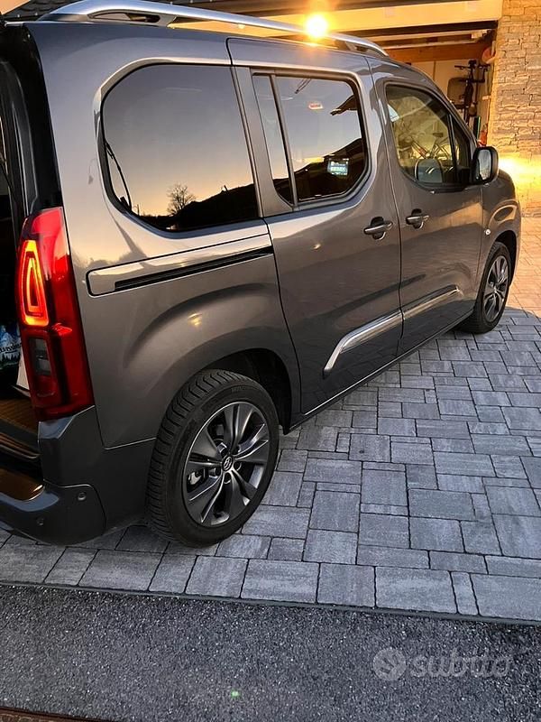 Usata Toyota Proace 2020 Grigio Monovolume
